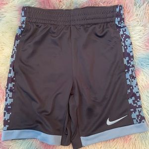 Nike Boys' Dri-FIT Trophy Allover Print Shorts